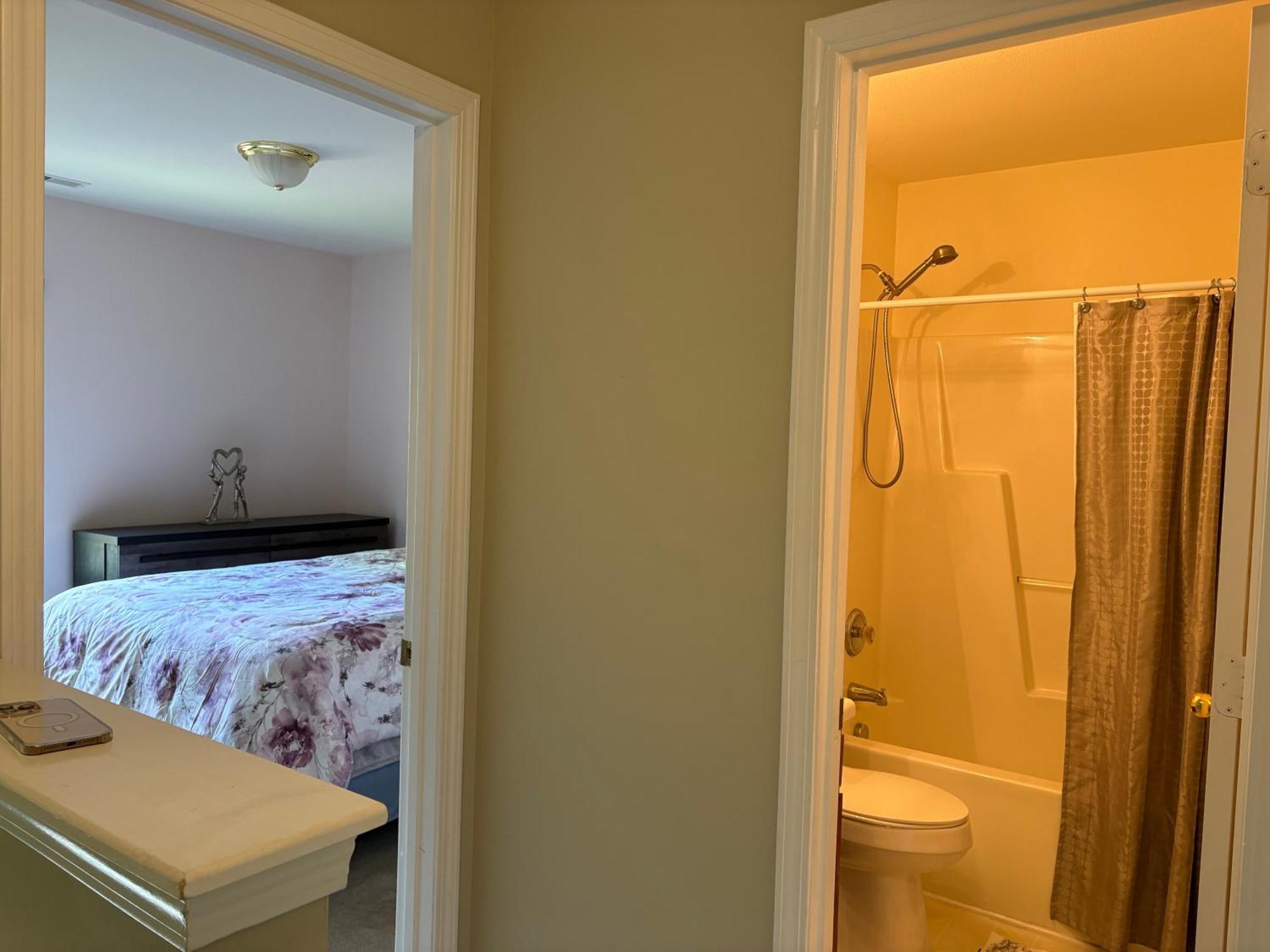 Private Bed And Bath In Charlotte Apartment Luaran gambar